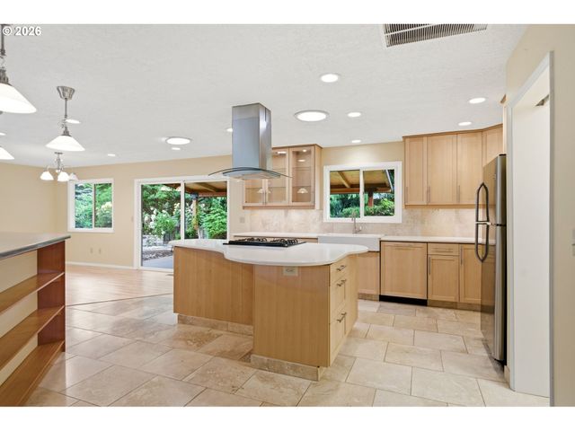 224 Ne 22ND Ave, Camas, WA 98607