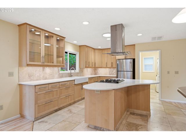224 Ne 22ND Ave, Camas, WA 98607