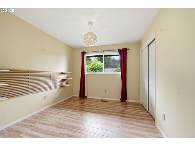 224 Ne 22ND Ave, Camas, WA 98607