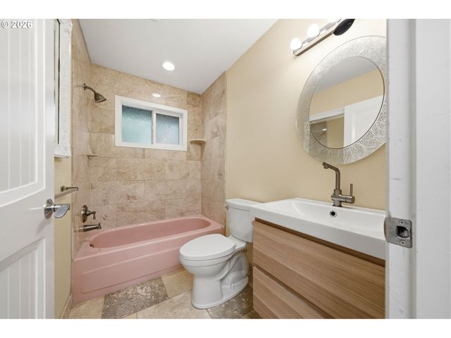 224 Ne 22ND Ave, Camas, WA 98607