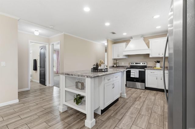 160 Oak Grove, Austin, AR 72007