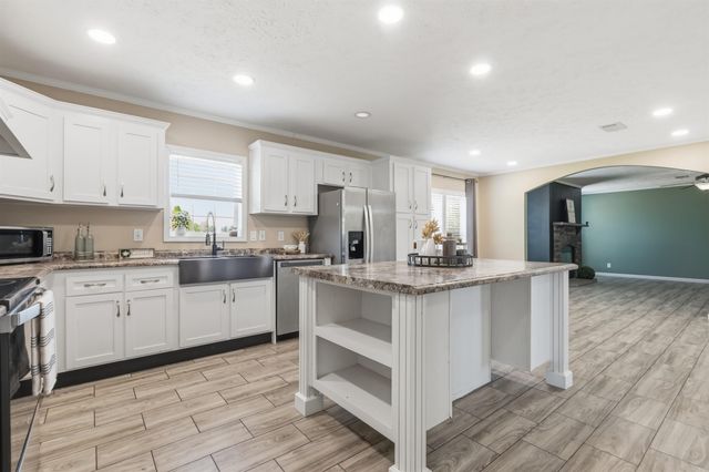 160 Oak Grove, Austin, AR 72007