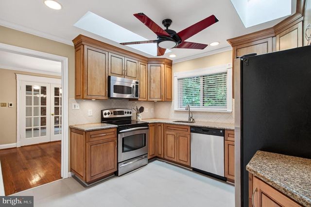 7614 WOODRIDGE CIR, Alexandria, VA 22308