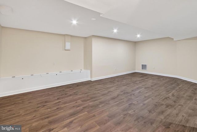 7614 WOODRIDGE CIR, Alexandria, VA 22308