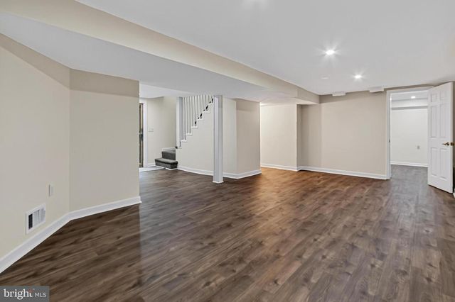 7614 WOODRIDGE CIR, Alexandria, VA 22308