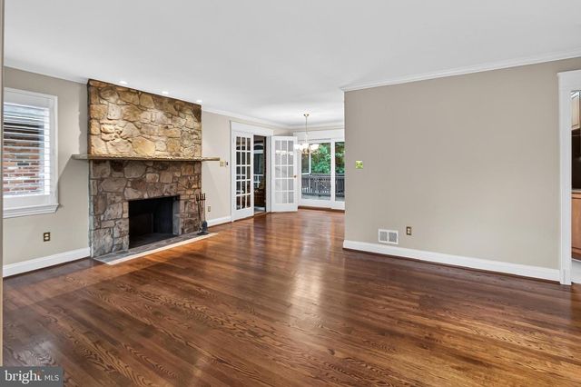 7614 WOODRIDGE CIR, Alexandria, VA 22308