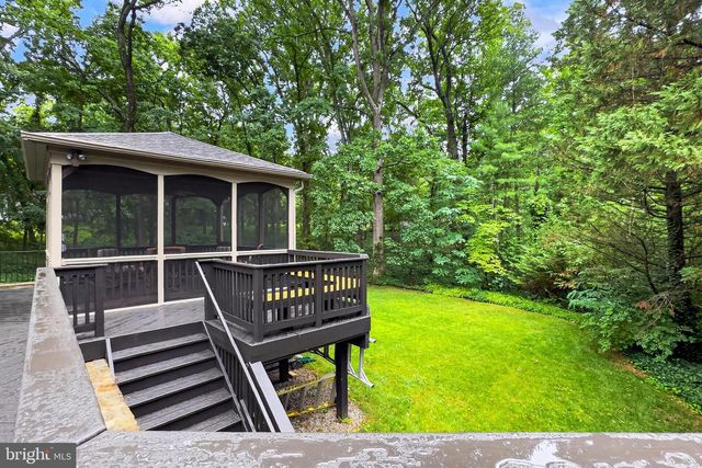 7614 WOODRIDGE CIR, Alexandria, VA 22308