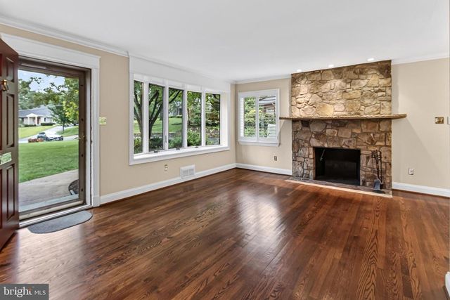 7614 WOODRIDGE CIR, Alexandria, VA 22308