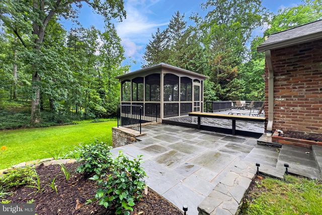 7614 WOODRIDGE CIR, Alexandria, VA 22308