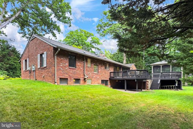 7614 WOODRIDGE CIR, Alexandria, VA 22308