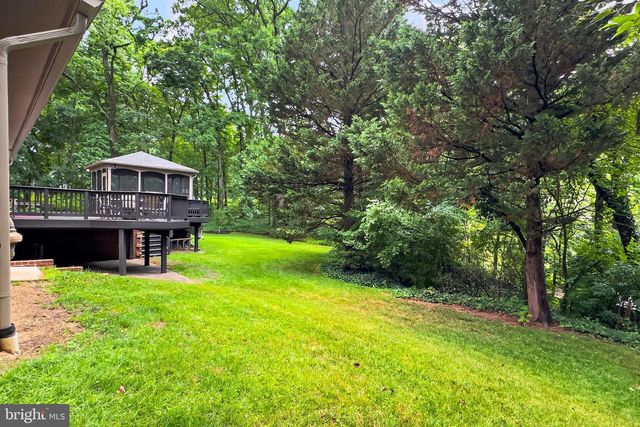 7614 WOODRIDGE CIR, Alexandria, VA 22308