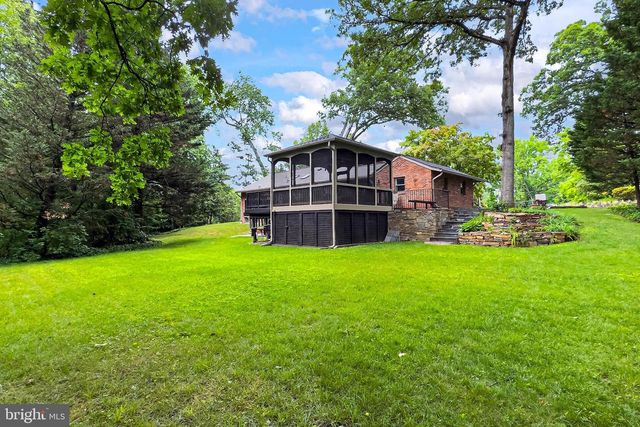 7614 WOODRIDGE CIR, Alexandria, VA 22308