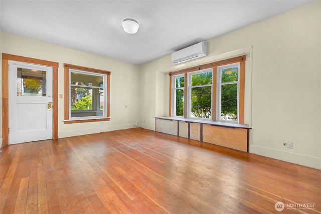 1706 24th Street, Bellingham, WA 98225