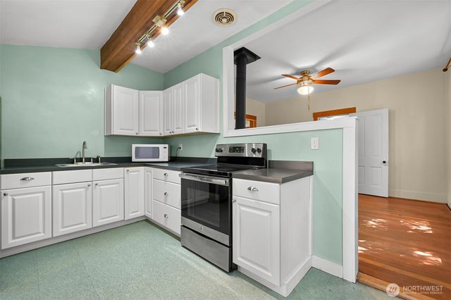 1706 24th Street, Bellingham, WA 98225