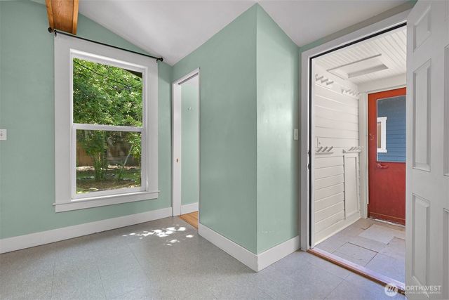 1706 24th Street, Bellingham, WA 98225