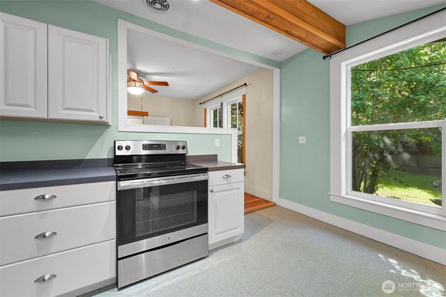 1706 24th Street, Bellingham, WA 98225