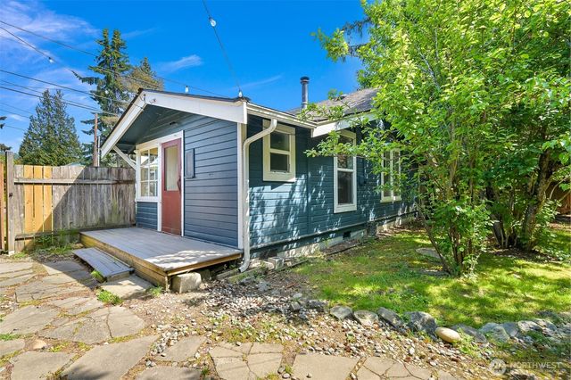 1706 24th Street, Bellingham, WA 98225