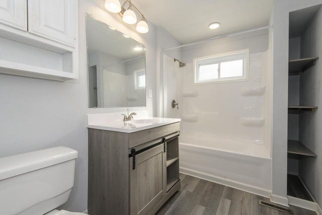 1021 Aurora STREET, Waukesha, WI 53186