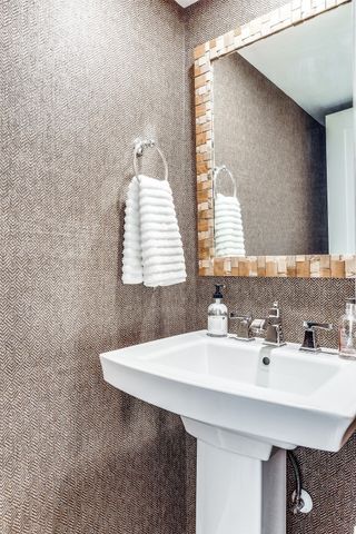 15904 Archwood Lane 1020, Dallas, TX 75248