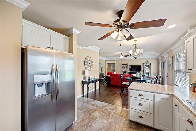 233 Redwood Lane, Russellville, AR 72802