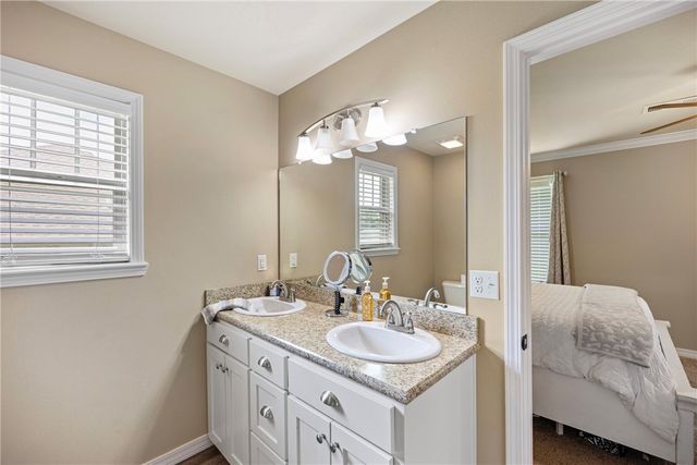 233 Redwood Lane, Russellville, AR 72802
