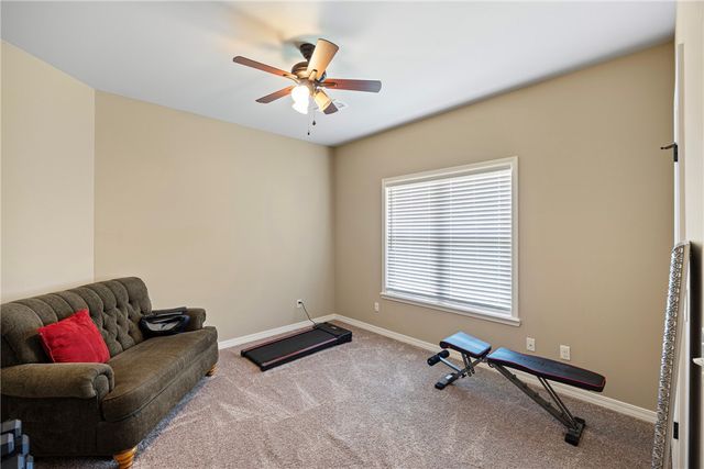 233 Redwood Lane, Russellville, AR 72802