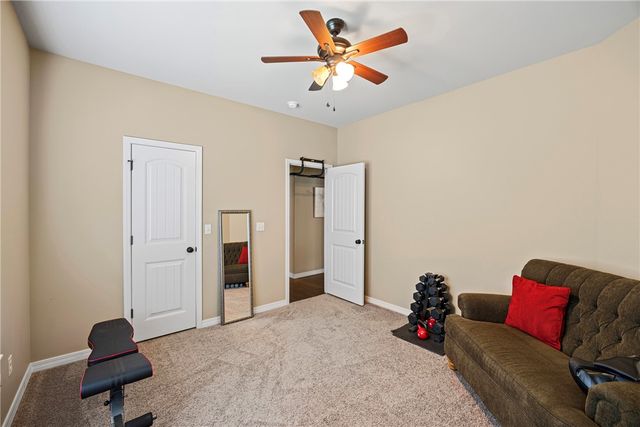 233 Redwood Lane, Russellville, AR 72802