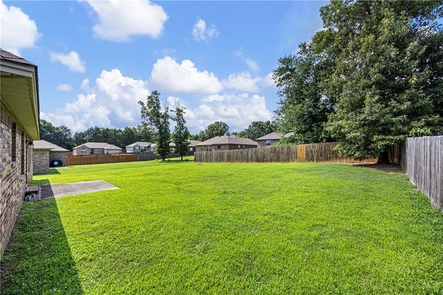 233 Redwood Lane, Russellville, AR 72802
