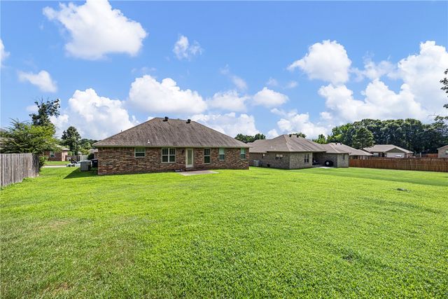 233 Redwood Lane, Russellville, AR 72802