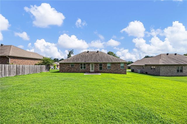 233 Redwood Lane, Russellville, AR 72802