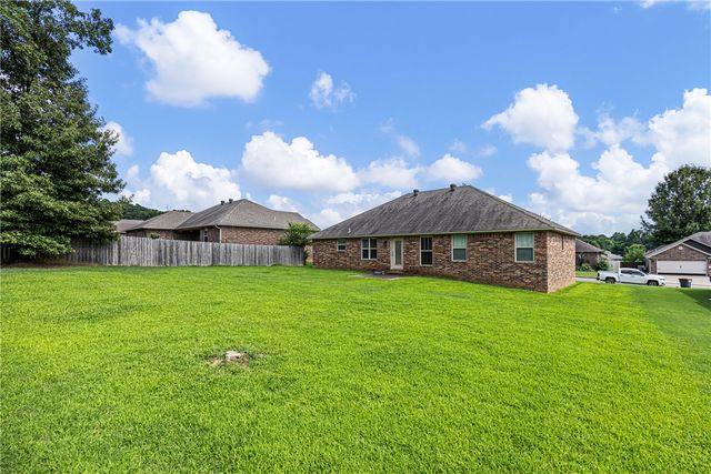 233 Redwood Lane, Russellville, AR 72802