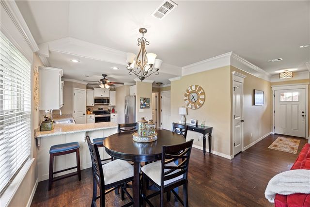 233 Redwood Lane, Russellville, AR 72802