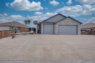 14222 Punta Bonaire Dr, Corpus Christi, TX 78418