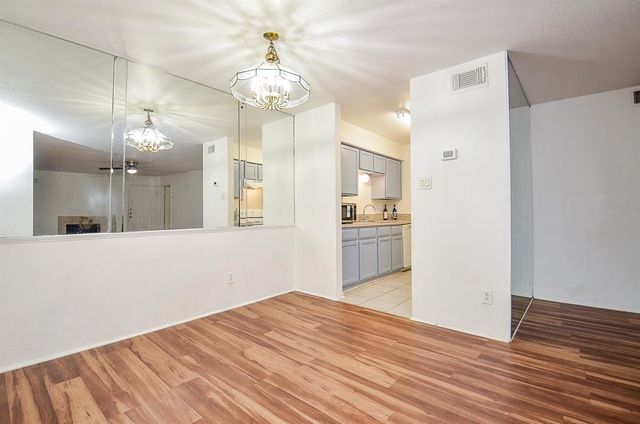 9700 Leawood Boulevard 1807, Houston, TX 77099
