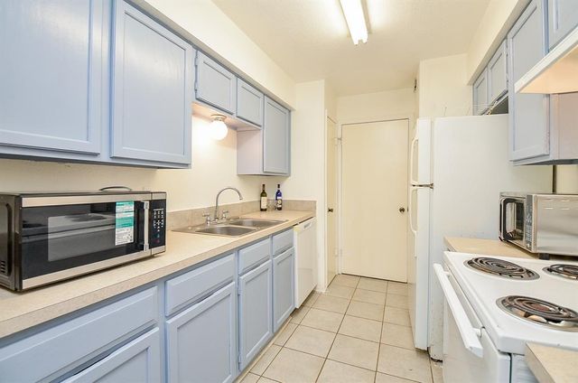 9700 Leawood Boulevard 1807, Houston, TX 77099