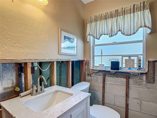 1011 SE 4TH AVENUE, Crystal River, FL 34429