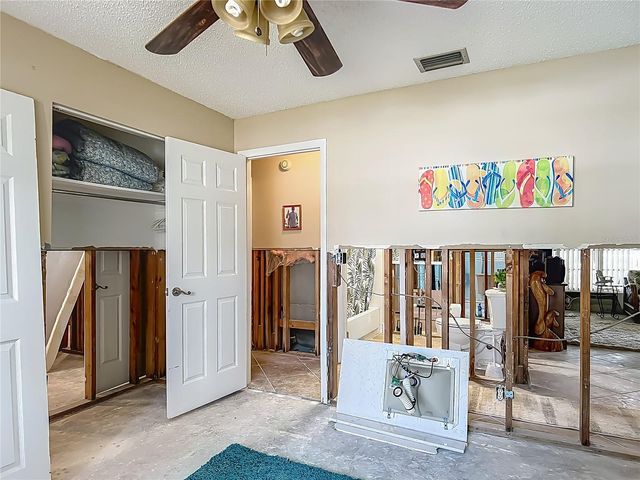 1011 SE 4TH AVENUE, Crystal River, FL 34429