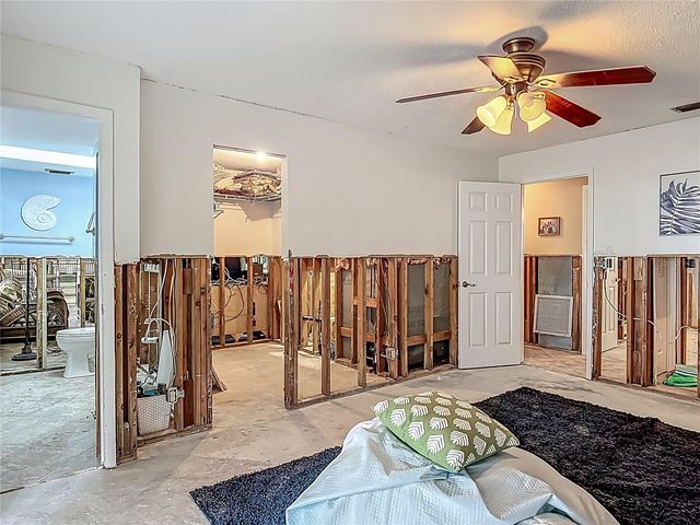 1011 SE 4TH AVENUE, Crystal River, FL 34429