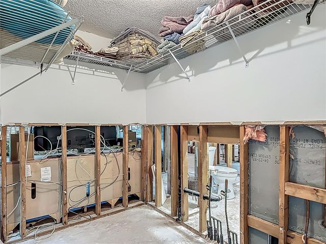 1011 SE 4TH AVENUE, Crystal River, FL 34429