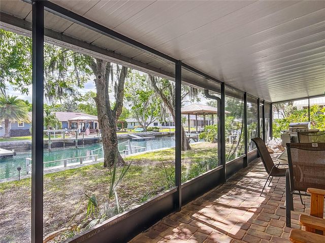 1011 SE 4TH AVENUE, Crystal River, FL 34429