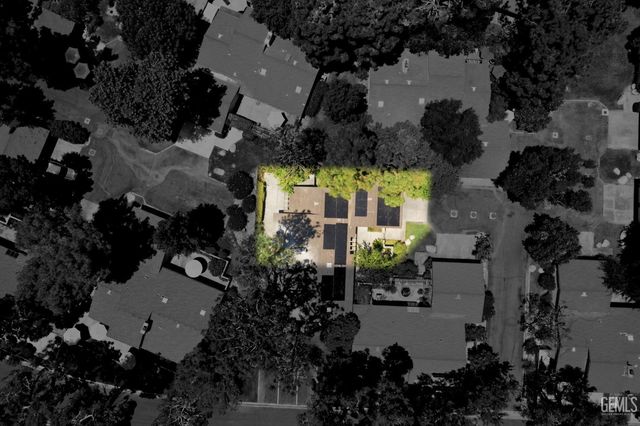 5830 Riggs Court, Bakersfield, CA 93306
