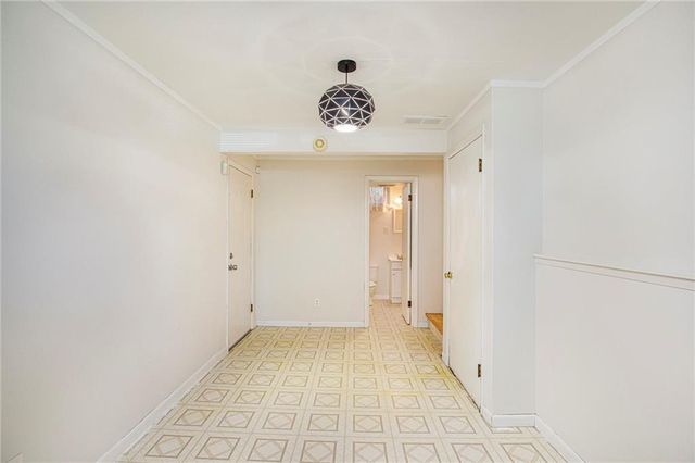 8420 N Virginia Avenue, Kansas City, MO 64155