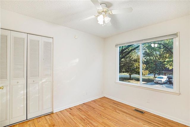 8420 N Virginia Avenue, Kansas City, MO 64155