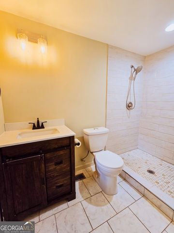 111 Loggins Road, Commerce, GA 30529