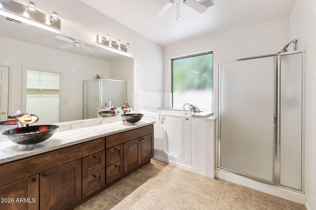 Image 10 of property listing at 319 E HILLSIDE Street, Mesa, AZ 85201