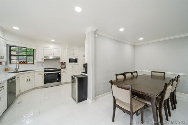 11033 E 66th Street, Tulsa, OK 74133