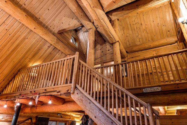 58200 E Marmot Road, Sandy, OR 97055
