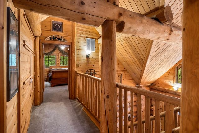 58200 E Marmot Road, Sandy, OR 97055