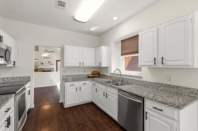 2151 Falcon Ridge Drive, Carrollton, TX 75010