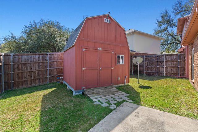 2151 Falcon Ridge Drive, Carrollton, TX 75010